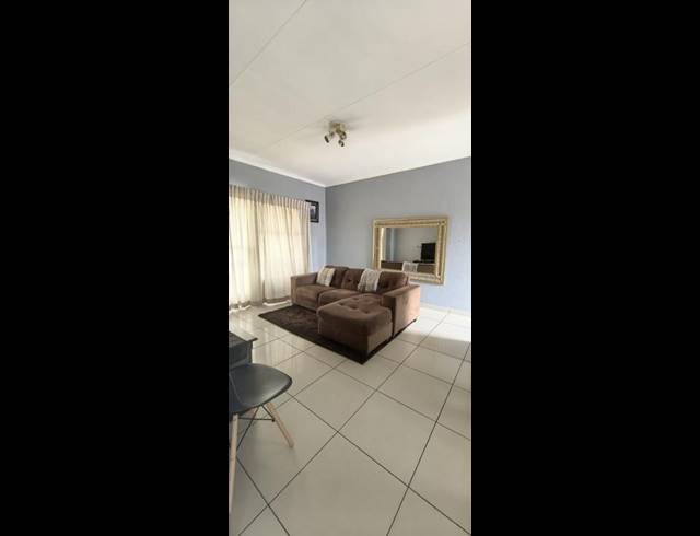 2 BEDROOM APARTMENT FOR SALE IN WINCHESTER HILLS